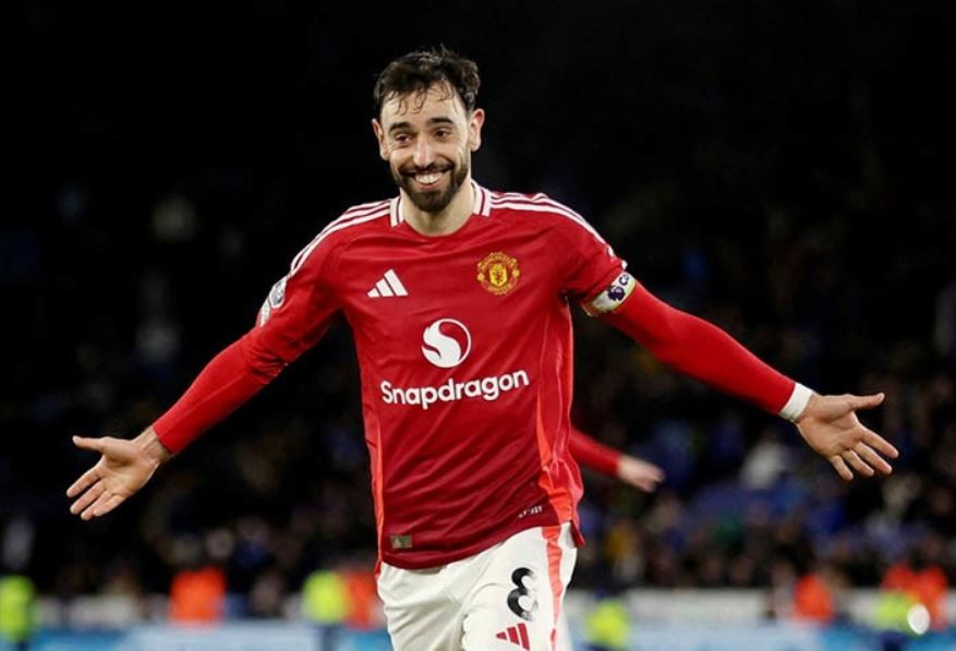 Fernandes sánh ngang thành tích của Cristiano Ronaldo ở mùa giải 2007/08